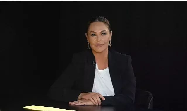 Hülya Avşar, "Sekiz aylık doğmuşum" diyerek bebeklik fotoğrafını paylaştı