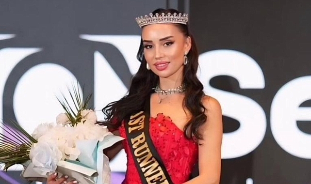 Türk Güzeli Burcu Orhan