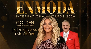 Safiye Soyman ve Faik Öztürk, En Moda Uluslararası Ödül Töreni'nde 