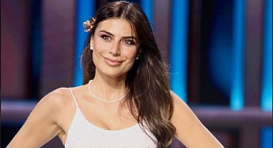 Ünlü Manken Duygu Çakmak artık Türkiye'de 